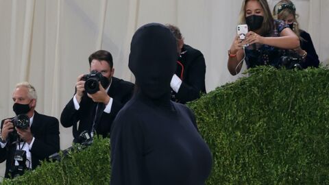 Kim Kardashian : sa tenue improbable au Met Gala moquée sur Twitter