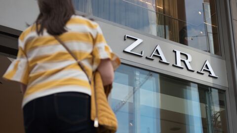Soldes d'hiver 2022 : Manteaux, robes, chaussures, les pièces à prix cassé chez Zara 