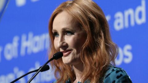 Coronavirus : J.K. Rowling, guérie, fait part de son remède magique