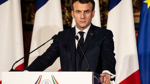 Emmanuel Macron épuisé, il craque en plein Conseil des ministres