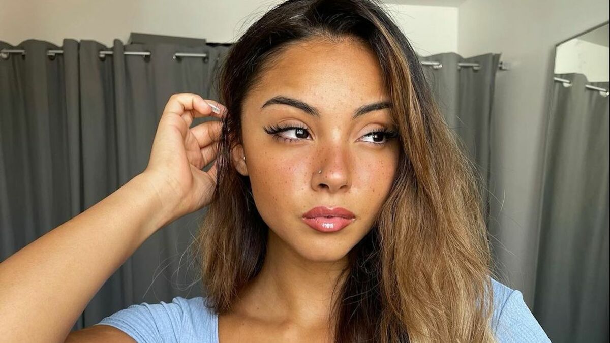 Photo De Wejden En Maillot De Bain Wejdene : ses photos en soutien-gorge transparent affolent les internautes