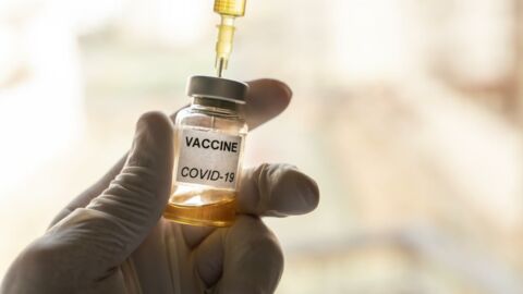 Coronavirus : quelles sont ces alternatives au vaccin prévues d'ici "la fin de l'automne" ?