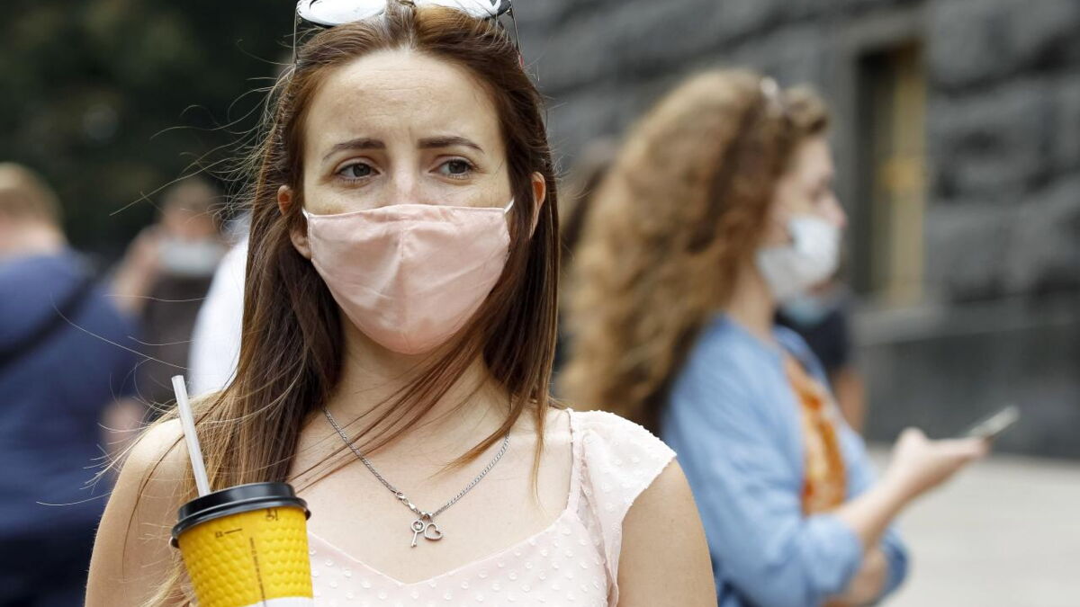 Masque maux de têtes, saignements… comment survivre au port du masque
