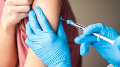 Covid-19 : ce pays va rémunérer les personnes vaccinées