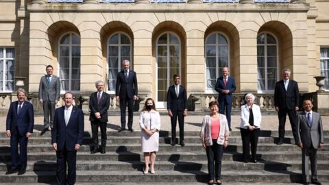 Covid-19 : ce que pourrait annoncer Véran après la réunion d'urgence du G7