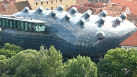 Das Kunsthaus und die Murinsel in Graz