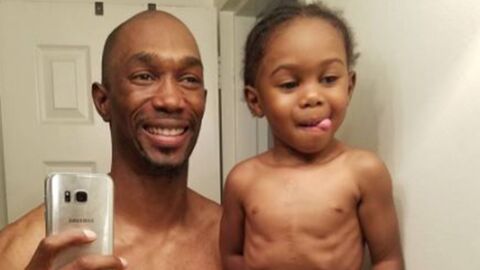 Vater postet Selfie mit kranken Sohn und rührt alle zu Tränen