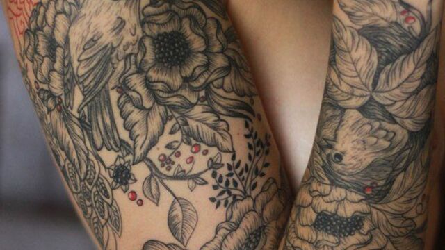 Arm frauen tattoo Frauen Ganz