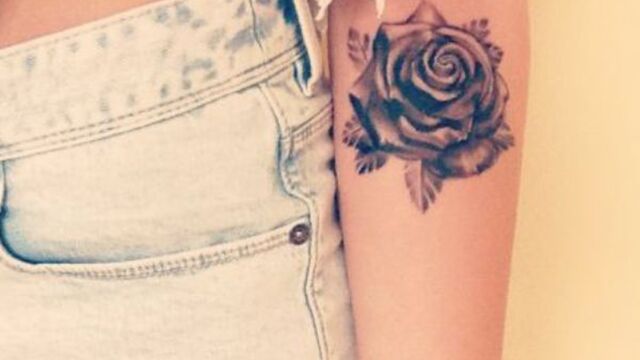 Tattoo arm frauen rosen