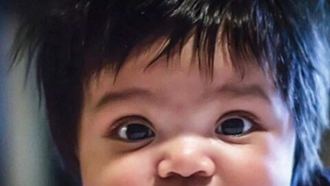 Diese Babys wurden mit einer vollen Haarpracht geboren!