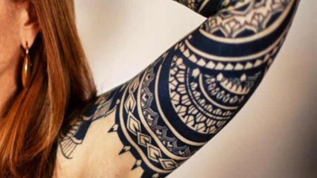 Frauen oberarm tattoos