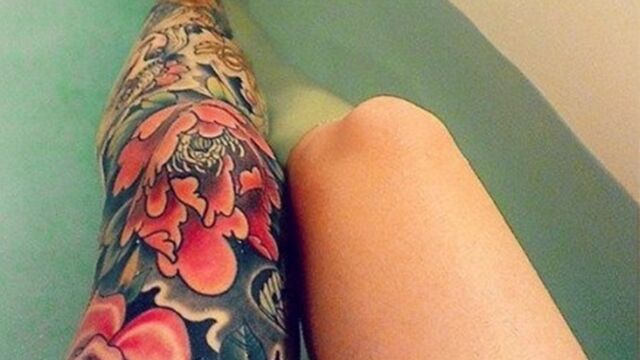 Frau bein tattoo banknatisi: Kleine Tattoos