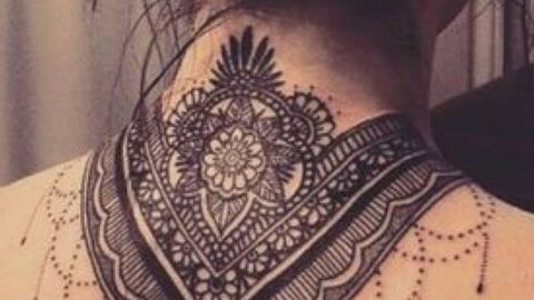 Nacken-Tattoo: 20 Tattoo-Ideen für Frauen