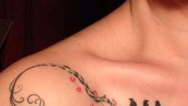 Frauen schulter für tattoos 21 Rose