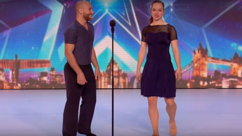 Diese Tanznummer ist genial - das Publikum kann sich nicht mehr halten!