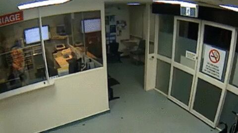 Überwachungskamera filmt unerwarteten Besucher in einer Intensivstation