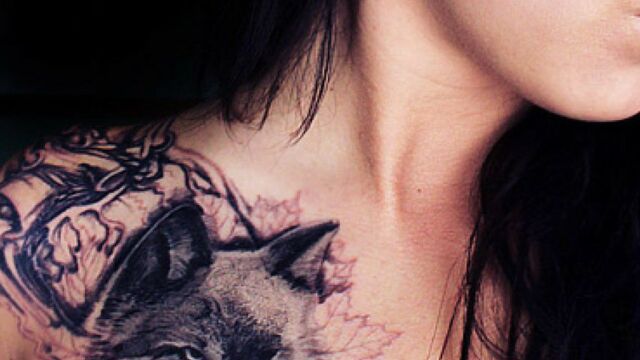 Frau mit wolfskopf tattoo bedeutung