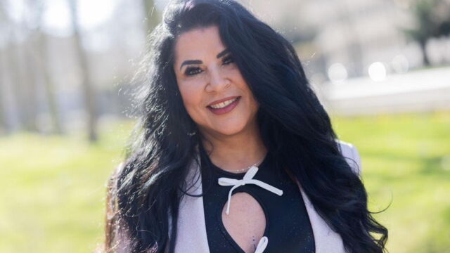 Iris heißt wieder Katzenberger Warum kehrt sie zu ihrem alten Namen zurück?