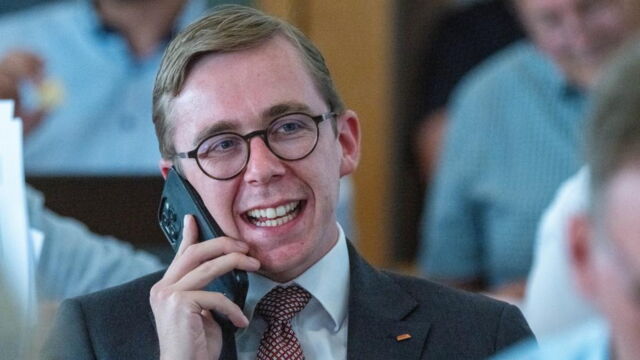 hart aber fair, Philipp Amthor schießt gegen Lafontaine, Kevin Kühnert, Sahra Wagenknecht, Landtagswahl Brandenburg