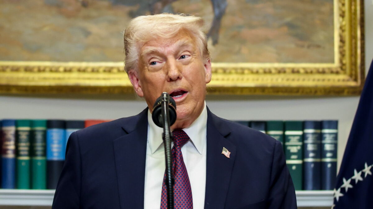 Donald Trump erhält ein Geschenk von Wladimir Putin Was hat der russische Präsident ihm gegeben?