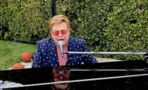 Elton John bringt eigene Barbie-Puppe heraus!