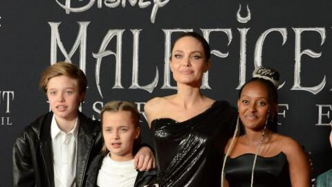Angelina Jolie wird am Broadway von Tochter Vivienne unterstützt
