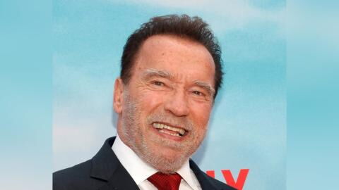 Arnold Schwarzenegger am Münchner Flughafen vom Zoll festgehalten
