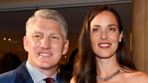 Ana Ivanović präsentiert stolz ihren Babybauch