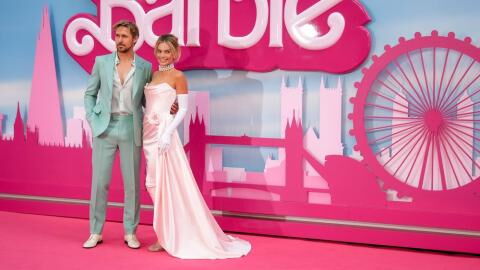 Margot Robbie: Wunderschönes Kleid bei "Barbie"-Premiere (Foto)