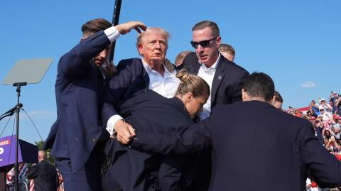 Nach Attentat: Donald Trump erklärt, wie er seinen Schuh verlieren konnte