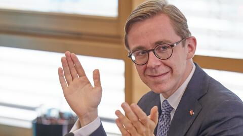 Philipp Amthor mit "Knutschfleck" im TV: "Da hat die Maskenbildnerin wohl was übersehen"