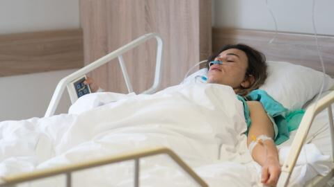 Frau überlebt Nahtoderlebnis nach Geburt: "Ich wusste, dass ich sterbe – und das war okay für mich"