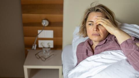 Zu welchem Zeitpunkt treten die ersten Symptome der Menopause auf?