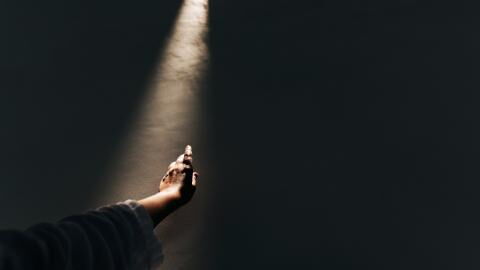 Mann hat Theorie über Leben nach dem Tod: "Zurück zum Ursprung der Realität"