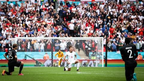 EM-Achtelfinale England-Deutschland: Alle starren nur auf die Tribüne