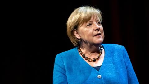 Zitteranfälle von Angela Merkel: Ex-Kanzlerin verrät die Ursache
