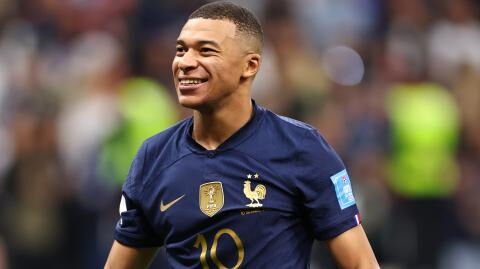 Das luxuriöse Zuhause von Kylian Mbappé in Paris enthüllt