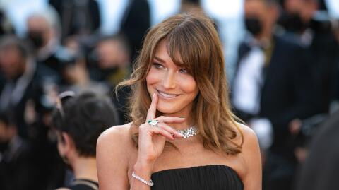 "30 oder 40 am Tag": Carla Bruni enthüllt ihre Sucht