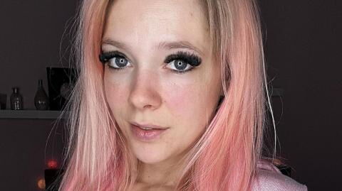 Anne Wünsche: So viel Geld scheffelte sie 2023 mit OnlyFans