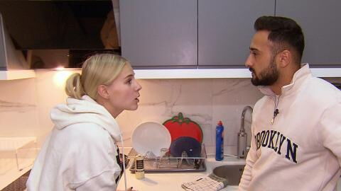 Ali ließ sich extra für Estefania Wollny ein Tattoo stechen: Das ist die Bedeutung