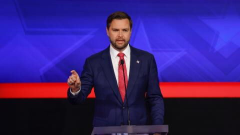 JD Vance geht wegen seiner Augen viral: Trägt Donald Trumps Vizekandidat Eyeliner?