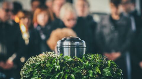 Verwechslung: Totgeglaubter taucht nach Beerdigung wieder auf
