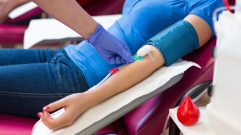 Forschung: Eine Blutspende von jungen Menschen soll bei altersbedingten Problemen helfen können