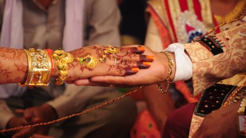 Indien: Braut stirbt bei Hochzeit, dann heiratet Bräutigam am selben Tag noch die Schwester