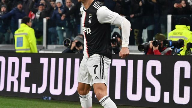 📷 Un Cristiano Ronaldo taille record mis à l'honneuret buteur