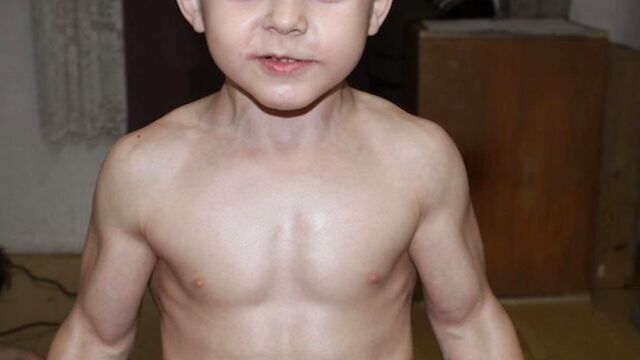 Les 10 Enfants Les Plus Forts Au Monde Ont Des Physiques Effrayants