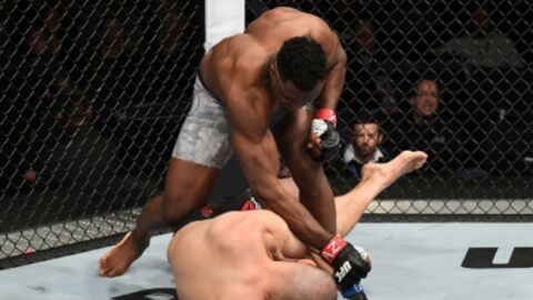 UFC Phoenix : Francis Ngannou s'impose par TKO contre Cain Velasquez en seulement 26 secondes