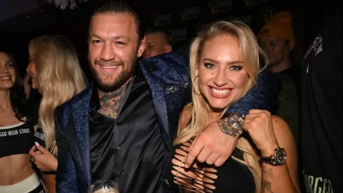 Qui est Ebanie Bridges, la boxeuse proche de Conor McGregor qui fait(03)