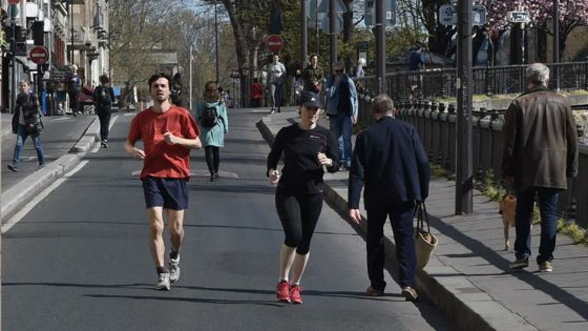 The Running Collective  Équipement running : les indispensables du coureur  en 2024