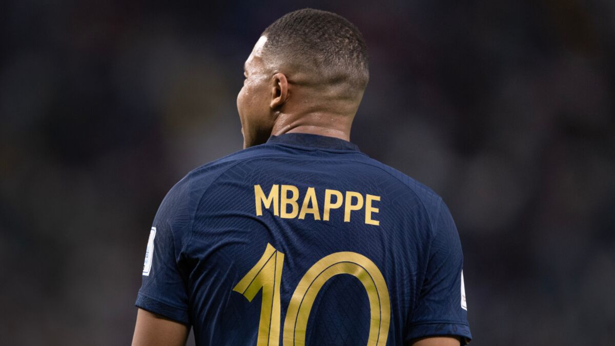 Les crampons portés par Kylian Mbappé perdent plus de 80€ chez Nike, ça va partir vite !